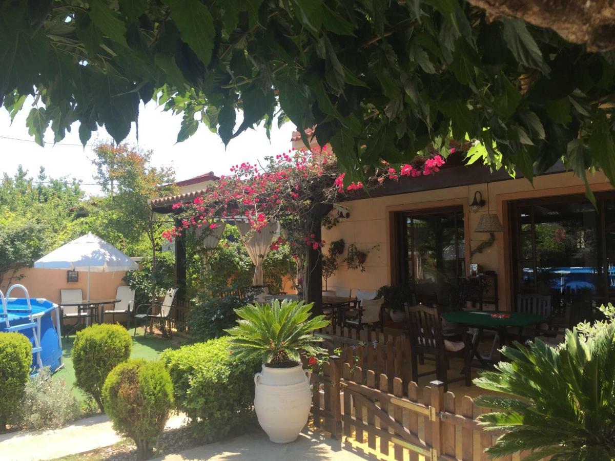 Rafina Great Feeling Villa Exterior photo