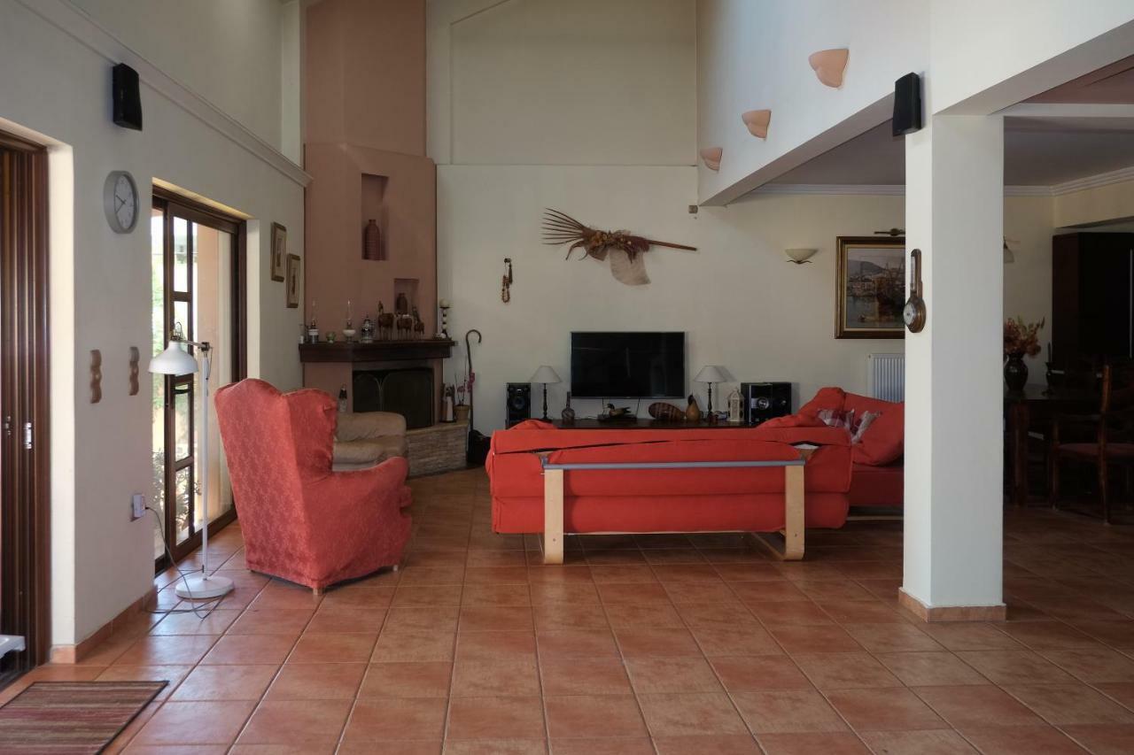 Rafina Great Feeling Villa Exterior photo